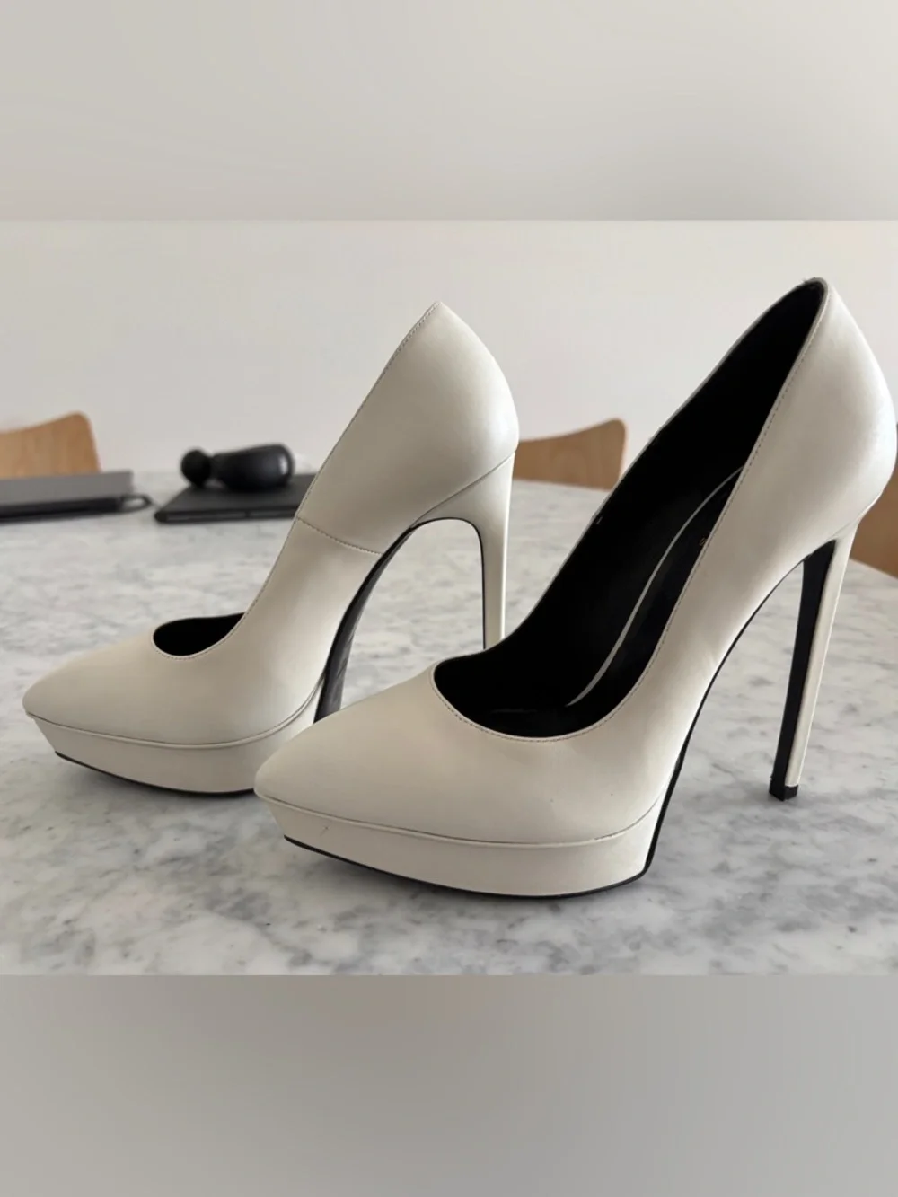 Saint Laurent White Pointed Toe Leather Pumps with Black Insole